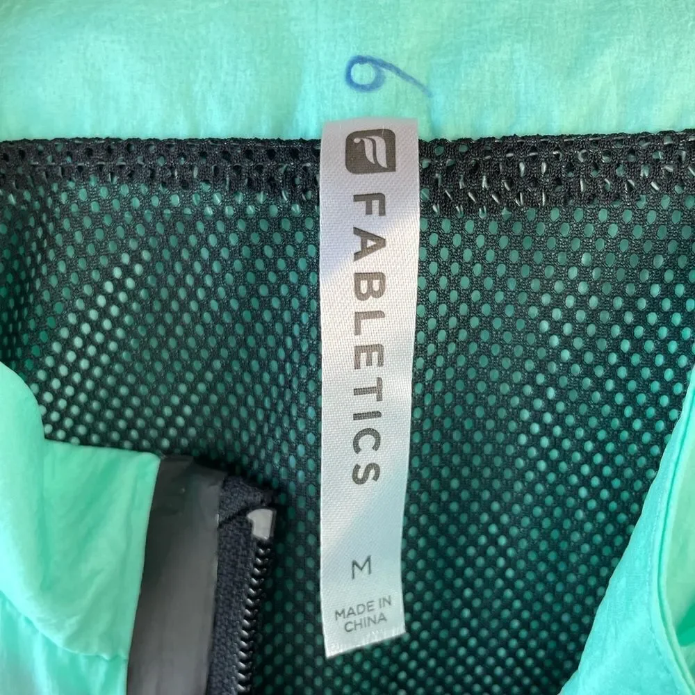 NWOT Fable tics Sleeveless Full Zip Jacket Size M EUC - Picture 7 of 8